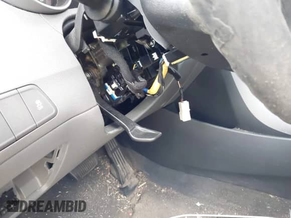 2013 Hyundai Elantra GLS with VIN KMHDH4AE8DU642438, listed as a IAAI auction lot 42521584 with 163,946 mi miles and . Bid and sale history available at DreamBid. Image 14.