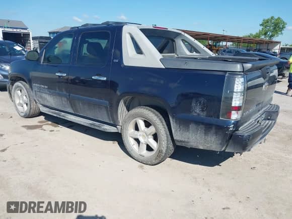 2008 Chevrolet Avalanche 2LT z VIN 3GNEC12058G309283, wystawiony jako IAAI lot #42212057 z przebiegiem 185 717 mil mil oraz . Historia ofert i sprzedaży dostępna na DreamBid. Obrazek 3.