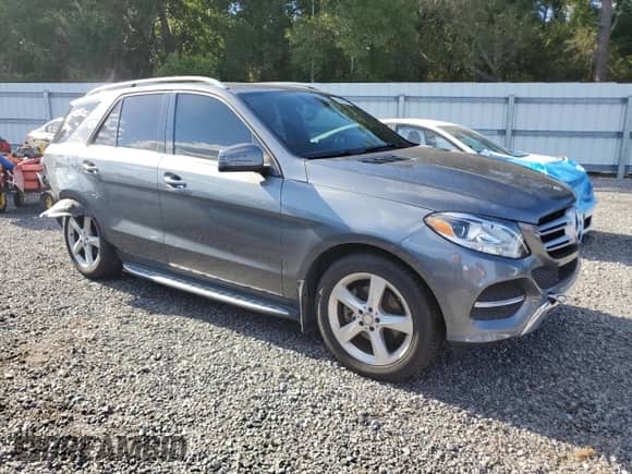2017 Mercedes-Benz GLE 350 z VIN 4JGDA5JB2HA828998, wystawiony jako Copart lot #82496445 z przebiegiem 111 085 mil mil oraz Szkoda całkowita • Salvage title. Historia ofert i sprzedaży dostępna na DreamBid. Obrazek 4.