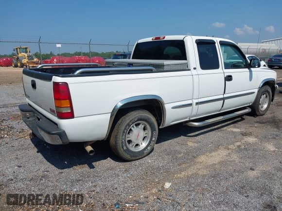 2001 GMC Sierra 1500 SLE с VIN 2GTEC19T511286854, выставлен на аукционе IAAI как лот 42961608 с пробегом 169 008 миль миль и . История ставок и продаж доступна на DreamBid. Изображение 4.