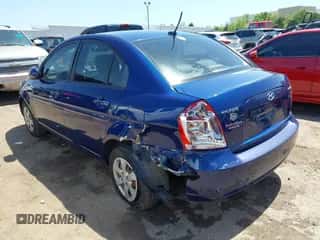 2010 Hyundai Accent GLS z VIN KMHCN4AC1AU478304, wystawiony jako IAAI lot #42099213 z przebiegiem 98 377 mil mil oraz . Historia ofert i sprzedaży dostępna na DreamBid. Obrazek 3.