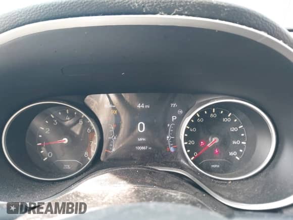 2019 Jeep Compass Latitude z VIN 3C4NJDBB5KT598911, wystawiony jako IAAI lot #42558837 z przebiegiem 100 867 mil mil oraz . Historia ofert i sprzedaży dostępna na DreamBid. Obrazek 7.