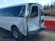 2017 Chevrolet Express Passenger LS с VIN 1GAZGNFF2H1106122, выставлен на аукционе IAAI как лот 41813900 с пробегом 128 958 миль миль и . История ставок и продаж доступна на DreamBid. Изображение 6.