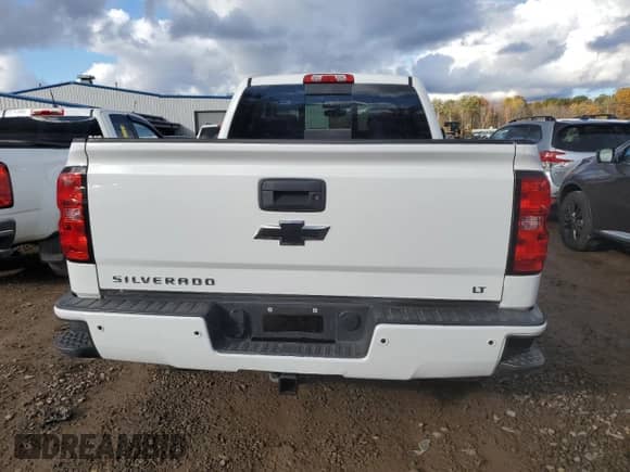 2015 Chevrolet Silverado 1500 LT z VIN 1GCVKREC0FZ406808, wystawiony jako Copart lot #89558375 z przebiegiem 93 463 mil mil oraz Szkoda całkowita • Salvage title. Historia ofert i sprzedaży dostępna na DreamBid. Obrazek 6.