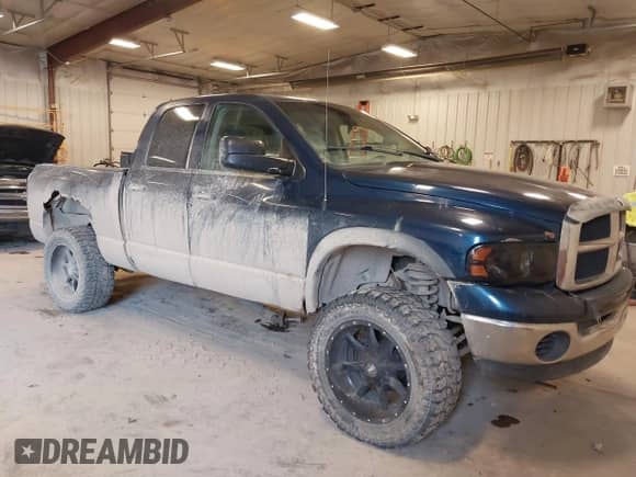 2004 Dodge 2500 SLT with VIN 3D7KU28C44G133973, listed as a IAAI auction lot 42045016 with 325,647 mi miles and . Bid and sale history available at DreamBid. Image 1.