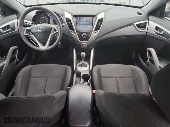 2013 Hyundai Veloster w/Gray Int z VIN KMHTC6AD6DU151914, wystawiony jako Copart lot #90408325 z przebiegiem 95 258 mil mil oraz Czysty tytuł • Clean title. Historia ofert i sprzedaży dostępna na DreamBid. Obrazek 8.