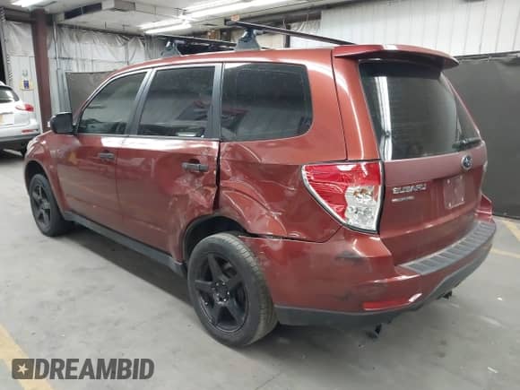 2010 Subaru Forester X с VIN JF2SH6AC7AG761308, выставлен на аукционе IAAI как лот 42584058 с пробегом 164 832 миль миль и . История ставок и продаж доступна на DreamBid. Изображение 3.