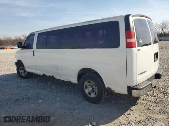 2007 Chevrolet Express Passenger with VIN 1GAHG39UX71122058, listed as a Copart auction lot 49038775 with 190,918 mi miles and Salvage title. Bid and sale history available at DreamBid. Image 2.