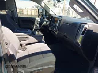 2014 Chevrolet Silverado 1500 LT z VIN 3GCUKREC2EG399421, wystawiony jako IAAI lot #43487244 z przebiegiem 77 829 mil mil oraz . Historia ofert i sprzedaży dostępna na DreamBid. Obrazek 5.