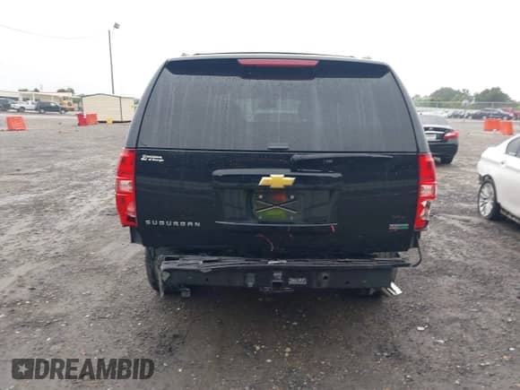 2012 Chevrolet Suburban LS с VIN 1GNSCHE02CR305983, выставлен на аукционе IAAI как лот 42345911 с пробегом 115 155 миль миль и . История ставок и продаж доступна на DreamBid. Изображение 16.