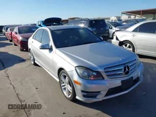2013 Mercedes-Benz C 250 Sport с VIN WDDGF4HB4DA862783, выставлен на аукционе IAAI как лот 43443638 с пробегом 127 889 миль миль и . История ставок и продаж доступна на DreamBid. Изображение 1.