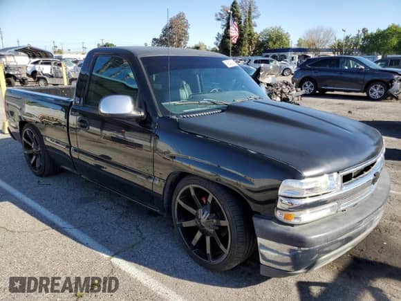 2000 Chevrolet Silverado 1500 z VIN 1GCEC14V4YZ296866, wystawiony jako Copart lot #49343345 z przebiegiem Nie podano mil oraz Szkoda całkowita • Salvage title. Historia ofert i sprzedaży dostępna na DreamBid. Obrazek 4.