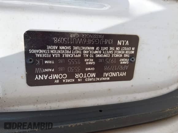1998 Hyundai Tiburon z VIN KMHJG34F6WU115098, wystawiony jako IAAI lot #41718290 z przebiegiem 133 555 mil mil oraz . Historia ofert i sprzedaży dostępna na DreamBid. Obrazek 9.