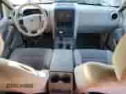 2006 Ford Explorer XLS z VIN 1FMEU62E96UB31740, wystawiony jako Copart lot #90603145 z przebiegiem 202 376 mil mil oraz Czysty tytuł • Clean title. Historia ofert i sprzedaży dostępna na DreamBid. Obrazek 8.