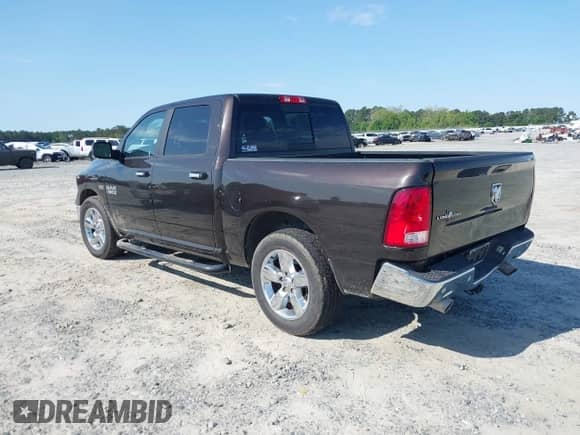 2017 Ram 1500 Big Horn z VIN 3C6RR6LT2HG604668, wystawiony jako IAAI lot #42005795 z przebiegiem 188 227 mil mil oraz . Historia ofert i sprzedaży dostępna na DreamBid. Obrazek 3.