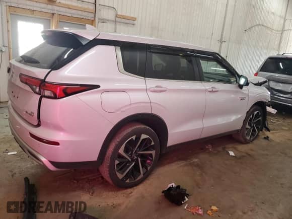 2023 Mitsubishi Outlander SE z VIN JA4T5UA98PZ059073, wystawiony jako Copart lot #66936175 z przebiegiem 17 115 mil mil oraz Szkoda całkowita • Salvage title. Historia ofert i sprzedaży dostępna na DreamBid. Obrazek 3.