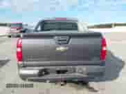 2010 Chevrolet Avalanche LT z VIN 3GNVKFE01AG154491, wystawiony jako IAAI lot #43517917 z przebiegiem 334 800 mil mil oraz . Historia ofert i sprzedaży dostępna na DreamBid. Obrazek 17.