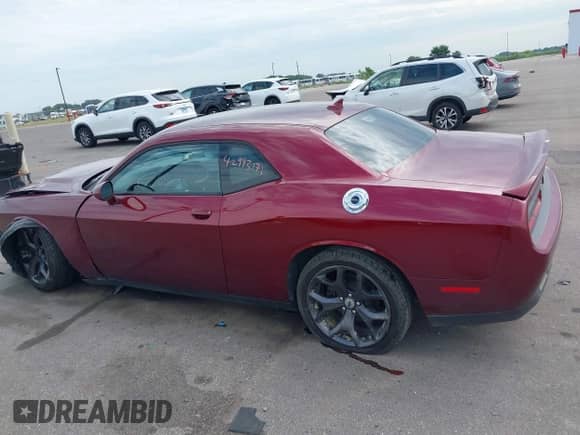 2018 Dodge Challenger SXT Plus с VIN 2C3CDZAG0JH311625, выставлен на аукционе IAAI как лот 42993171 с пробегом 86 124 миль миль и . История ставок и продаж доступна на DreamBid. Изображение 14.