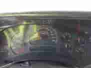 2003 Chevrolet Silverado 1500HD LS z VIN 1GCGK13U03F179543, wystawiony jako IAAI lot #42118862 z przebiegiem 118 128 mil mil oraz . Historia ofert i sprzedaży dostępna na DreamBid. Obrazek 7.