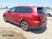 2017 Nissan Pathfinder Platinum z VIN 5N1DR2MM4HC628939, wystawiony jako IAAI lot #42726752 z przebiegiem 168 043 mil mil oraz . Historia ofert i sprzedaży dostępna na DreamBid. Obrazek 3.