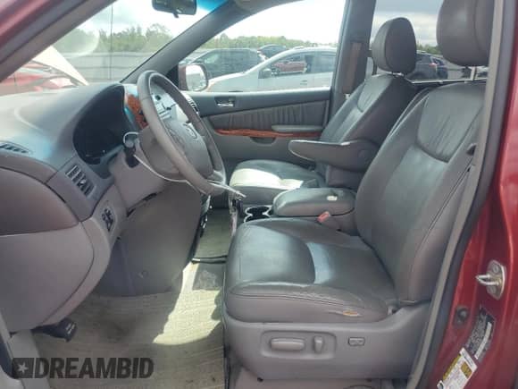 2009 Toyota Sienna XLE с VIN 5TDZK22C39S252050, выставлен на аукционе Copart как лот 81192095 с пробегом 137 814 миль миль и Списание • Salvage title. История ставок и продаж доступна на DreamBid. Изображение 7.