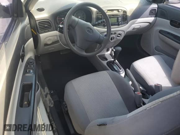 2009 Hyundai Accent Auto GS с VIN KMHCM36C19U131475, выставлен на аукционе Copart как лот 71244675 с пробегом 111 056 миль миль и Списание • Salvage title. История ставок и продаж доступна на DreamBid. Изображение 8.