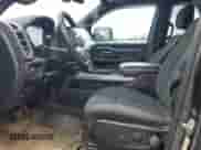 2022 Ram 1500 Big Horn z VIN 1C6SRFBT6NN327030, wystawiony jako Copart lot #65135095 z przebiegiem 79 517 mil mil oraz Szkoda całkowita • Salvage title. Historia ofert i sprzedaży dostępna na DreamBid. Obrazek 7.