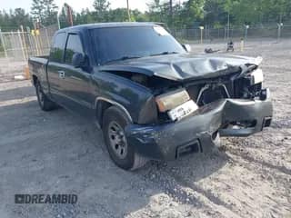 2004 Chevrolet Silverado 1500 LS с VIN 2GCEC19T741238244, выставлен на аукционе IAAI как лот 42178387 с пробегом 235 632 миль миль и . История ставок и продаж доступна на DreamBid. Изображение 1.