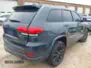 2018 Jeep Grand Cherokee Laredo с VIN 1C4RJFAG4JC303222, выставлен на аукционе IAAI как лот 42276244 с пробегом 83 585 миль миль и . История ставок и продаж доступна на DreamBid. Изображение 4.