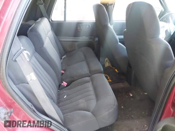 2004 Chevrolet Blazer LS with VIN 1GNCS13X24K122415, listed as a IAAI auction lot 42712980 with 191,100 mi miles and . Bid and sale history available at DreamBid. Image 8.