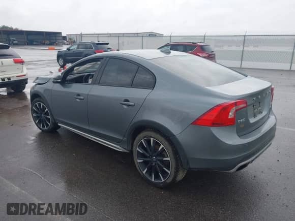 2016 Volvo S60 T5 Platinum с VIN YV4612UM4G2000529, выставлен на аукционе IAAI как лот 42299464 с пробегом 124 201 миль миль и . История ставок и продаж доступна на DreamBid. Изображение 3.