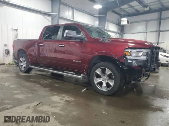 2020 Ram 1500 Laramie z VIN 1C6SRFRT9LN306711, wystawiony jako Copart lot #50047155 z przebiegiem 87 353 mil mil oraz Szkoda całkowita • Salvage title. Historia ofert i sprzedaży dostępna na DreamBid. Obrazek 4.