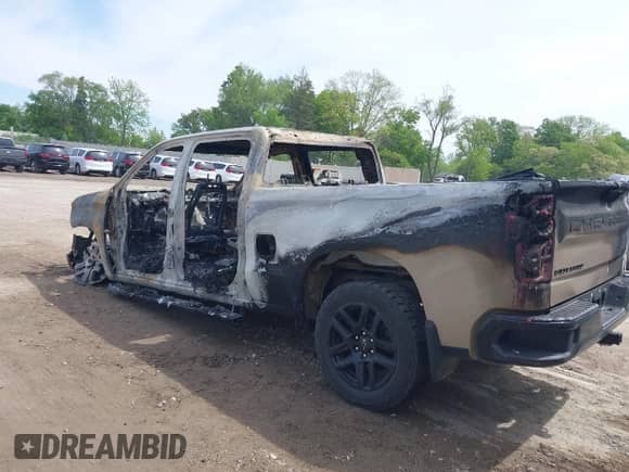2022 Chevrolet Silverado 1500 Custom Trail Boss с VIN 3GCPDCEKXNG512849, выставлен на аукционе IAAI как лот 42385174 с пробегом Не указан миль и . История ставок и продаж доступна на DreamBid. Изображение 3.