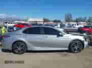 2019 Toyota Camry SE z VIN 4T1B11HK3KU197447, wystawiony jako IAAI lot #43301032 z przebiegiem 94 276 mil mil oraz . Historia ofert i sprzedaży dostępna na DreamBid. Obrazek 14.