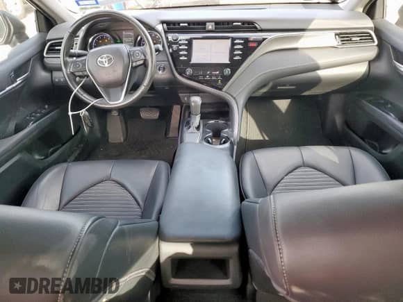 2019 Toyota Camry SE z VIN 4T1B11HK4KU713539, wystawiony jako Copart lot #82733965 z przebiegiem 52 275 mil mil oraz Szkoda całkowita • Salvage title. Historia ofert i sprzedaży dostępna na DreamBid. Obrazek 8.