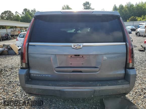 2019 Cadillac Escalade Premium Luxury с VIN 1GYS4CKJ7KR118608, выставлен на аукционе Copart как лот 65178305 с пробегом 64 964 миль миль и Списание • Salvage title. История ставок и продаж доступна на DreamBid. Изображение 6.