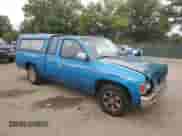 1996 Nissan Frontier XE z VIN 1N6SD16S0TC355813, wystawiony jako Copart lot #71358195 z przebiegiem 234 462 mil mil oraz Szkoda całkowita • Salvage title. Historia ofert i sprzedaży dostępna na DreamBid. Obrazek 4.