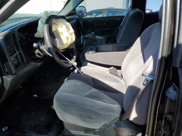 2003 GMC Sierra 1500 SLE with VIN 2GTEC19V531282291, listed as a Copart auction lot 55162465 with 210,028 mi miles and Salvage title. Bid and sale history available at DreamBid. Image 7.