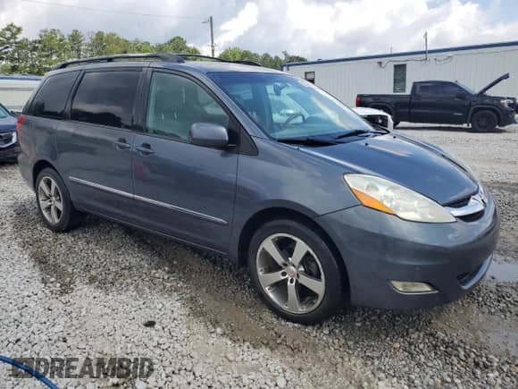 2006 Toyota Sienna XLE z VIN 5TDZA22C86S564606, wystawiony jako Copart lot #63309105 z przebiegiem 186 965 mil mil oraz Szkoda całkowita • Salvage title. Historia ofert i sprzedaży dostępna na DreamBid. Obrazek 4.