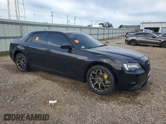 2018 Chrysler 300 S с VIN 2C3CCAGG0JH141620, выставлен на аукционе Copart как лот 70351505 с пробегом 142 917 миль миль и Списание • Salvage title. История ставок и продаж доступна на DreamBid. Изображение 4.