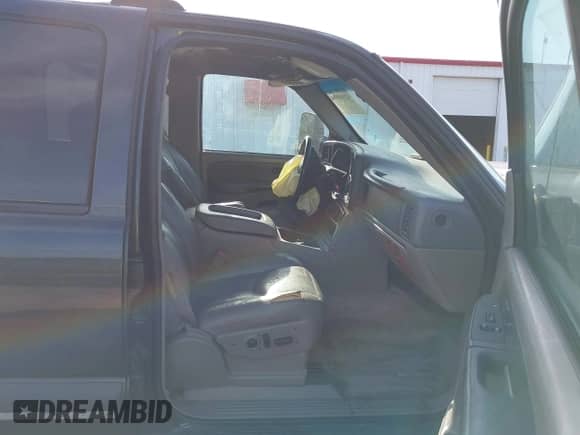 2003 Chevrolet Suburban LT с VIN 3GNGC26U13G199630, выставлен на аукционе IAAI как лот 42344884 с пробегом 232 827 миль миль и . История ставок и продаж доступна на DreamBid. Изображение 5.