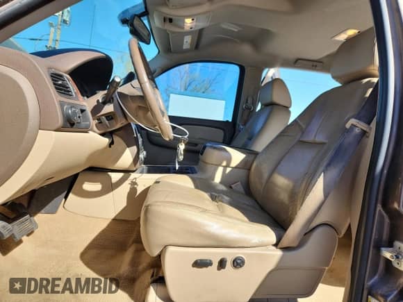 2007 GMC Sierra 1500 SLT with VIN 2GTFC13Y771715820, listed as a Copart auction lot 82659305 with 189,582 mi miles and Salvage title. Bid and sale history available at DreamBid. Image 7.