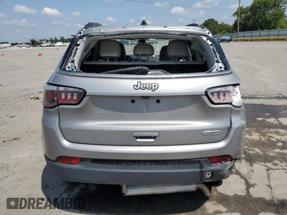 2019 Jeep Compass Latitude z VIN 3C4NJCBB3KT769536, wystawiony jako Copart lot #68518575 z przebiegiem 115 621 mil mil oraz Szkoda całkowita • Salvage title. Historia ofert i sprzedaży dostępna na DreamBid. Obrazek 6.