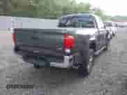 2018 Toyota Tacoma SR5 z VIN 5TFSZ5AN8JX150016, wystawiony jako IAAI lot #42427452 z przebiegiem 22 374 mil mil oraz . Historia ofert i sprzedaży dostępna na DreamBid. Obrazek 4.