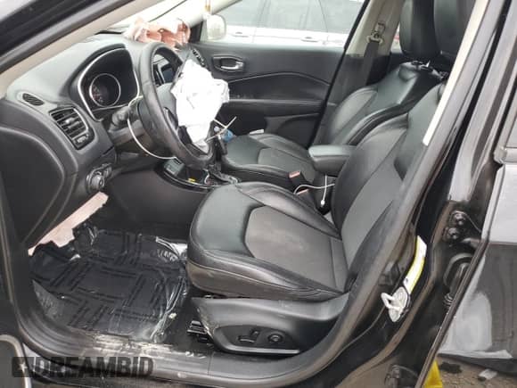 2019 Jeep Compass Altitude with VIN 3C4NJCBB2KT706637, listed as a Copart auction lot 86140265 with 161,415 mi miles and Salvage title. Bid and sale history available at DreamBid. Image 7.