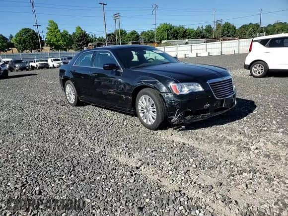 2013 Chrysler 300 with VIN 2C3CCARG5DH602747, listed as a Copart auction lot 68089455 with 58,636 mi miles and Salvage title. Bid and sale history available at DreamBid. Image 13.
