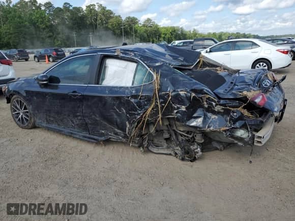 2021 Toyota Camry SE z VIN 4T1S11AKXMU459476, wystawiony jako Copart lot #59846255 z przebiegiem Nie podano mil oraz Szkoda całkowita • Salvage title. Historia ofert i sprzedaży dostępna na DreamBid. Obrazek 2.