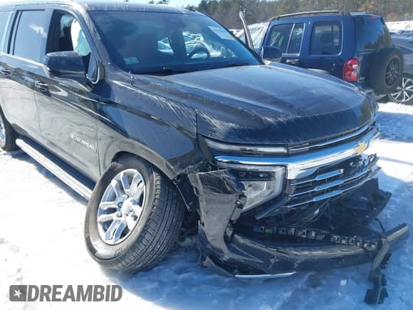 2025 Chevrolet Suburban LT with VIN 1GNS6CRD6SR109969, listed as a IAAI auction lot 41635486 with 12,106 mi miles and . Bid and sale history available at DreamBid. Image 6.