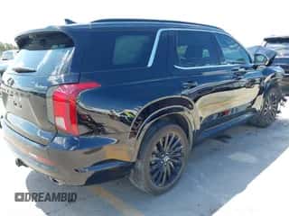 2025 Hyundai Palisade Calligraphy с VIN KM8R7DGE9SU818121, выставлен на аукционе IAAI как лот 43126321 с пробегом 21 041 миль миль и . История ставок и продаж доступна на DreamBid. Изображение 4.