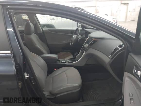 2011 Hyundai Sonata SE с VIN 5NPEC4AC7BH199888, выставлен на аукционе IAAI как лот 43458487 с пробегом 175 793 миль миль и . История ставок и продаж доступна на DreamBid. Изображение 5.